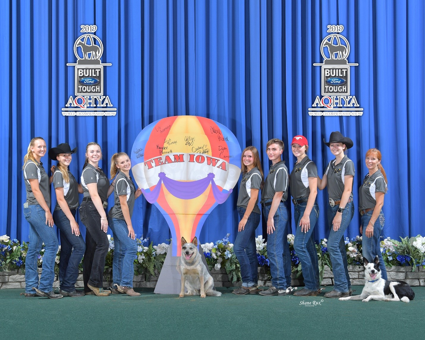 2019 IQHYA Team Picture